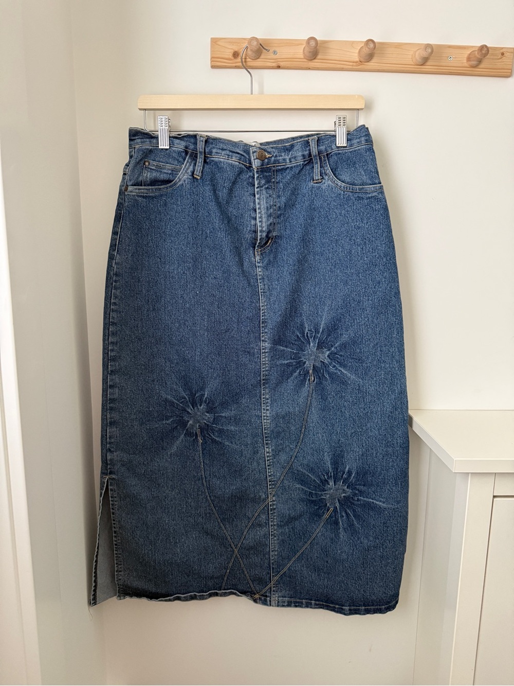 90’s Lady Jeans — Dandelion Blue Denim Midi Skirt with Floral